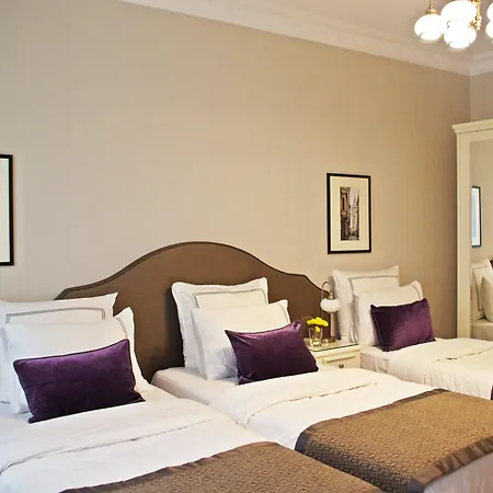Meroddi Galata Mansion-3