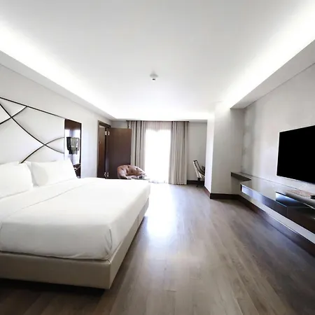 DoubleTree by Hilton Istanbul Esentepe-3