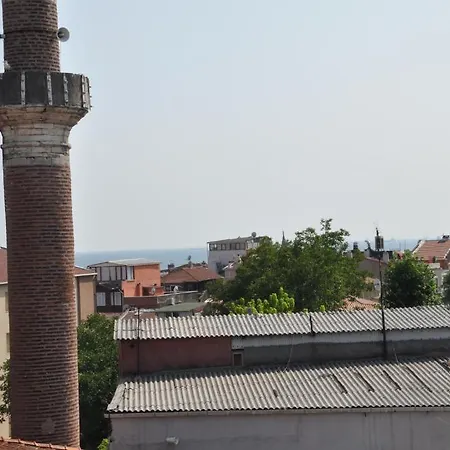 Huxley Hotel And Aparts Old City-3