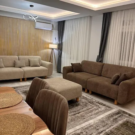 Zara'S Home In Istanbul-2