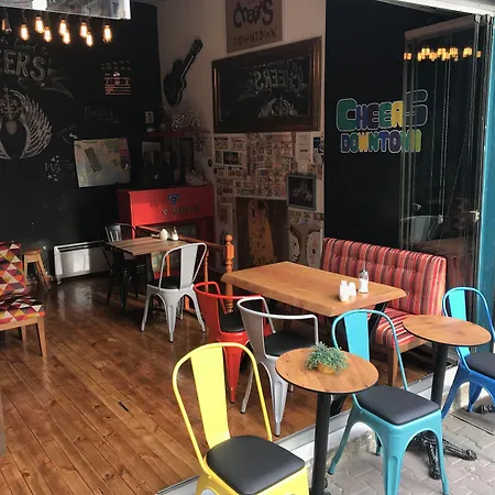Cheers Midtown Hostel-3