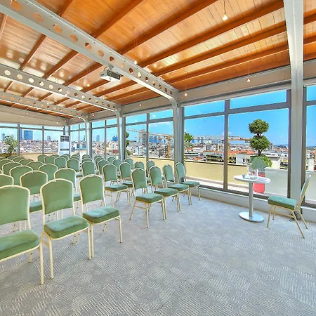 Ramada By Wyndham Istanbul Taksim-3