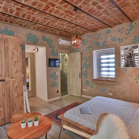 Flats Company -Mujgan Apartment-2