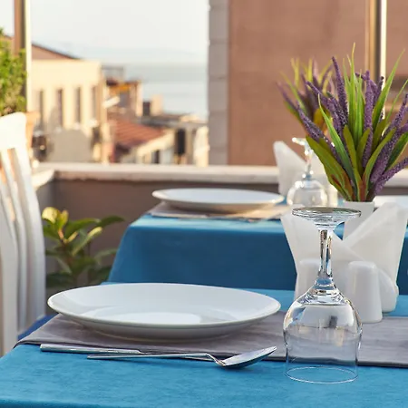 Renzo Hotel - Special Category-3