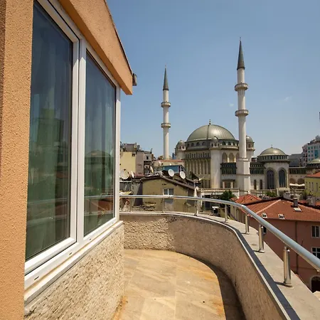 Iq Hotel-2