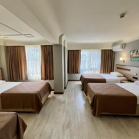 Gold Hotel-3