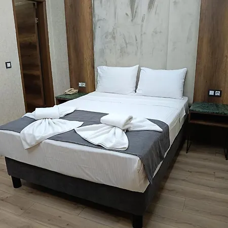 Hotel Buyuk Paris-2