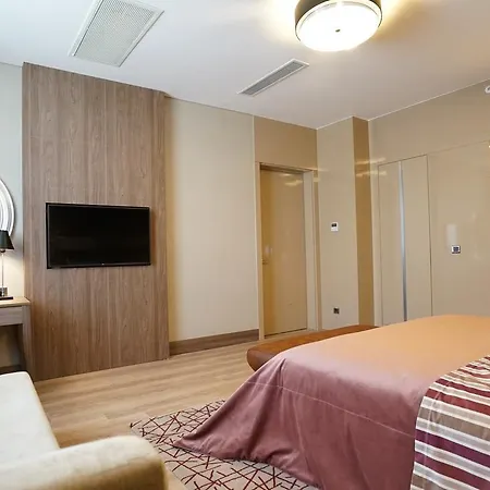 Hawthorn Suites By Wyndham Istanbul Airport-2