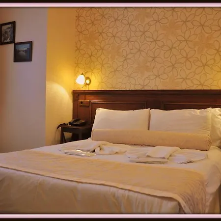 Center Hill Hotel-2