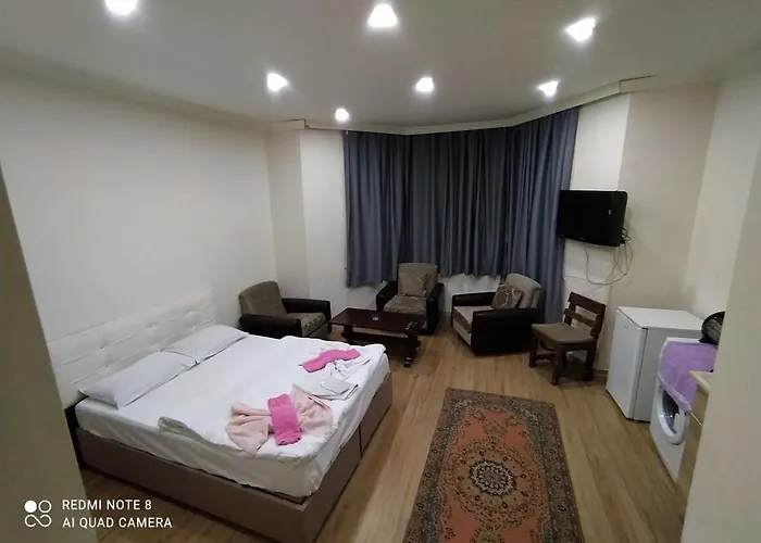 Reyna Hotel