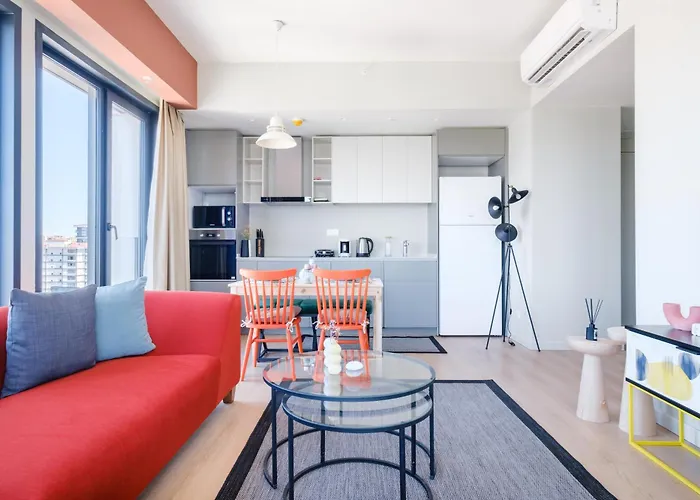 Roya Nova Residence By Newinn