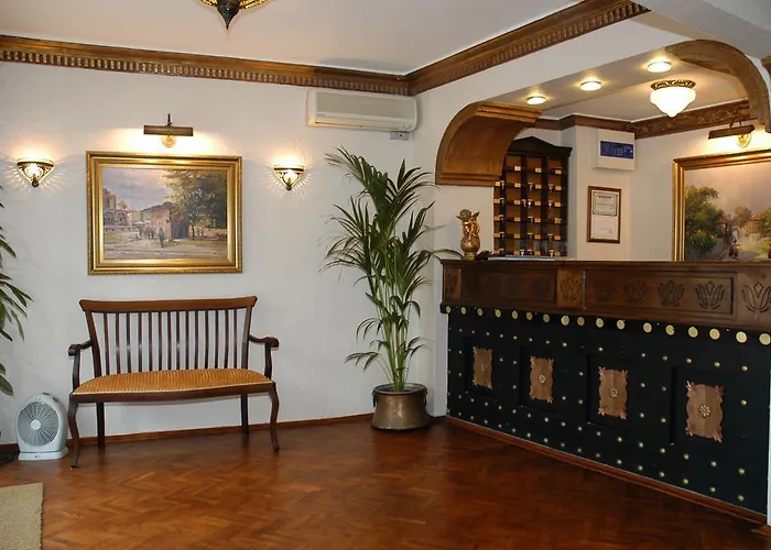 Megara Palace - Old City