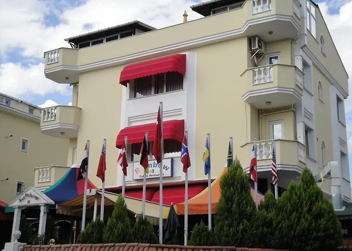 Rainbow 48 Apart Hotel