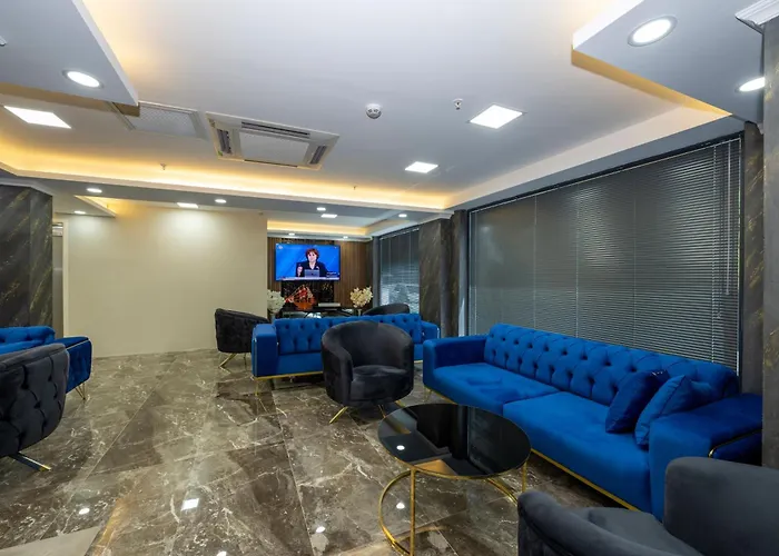 Skystar Deluxe Hotel