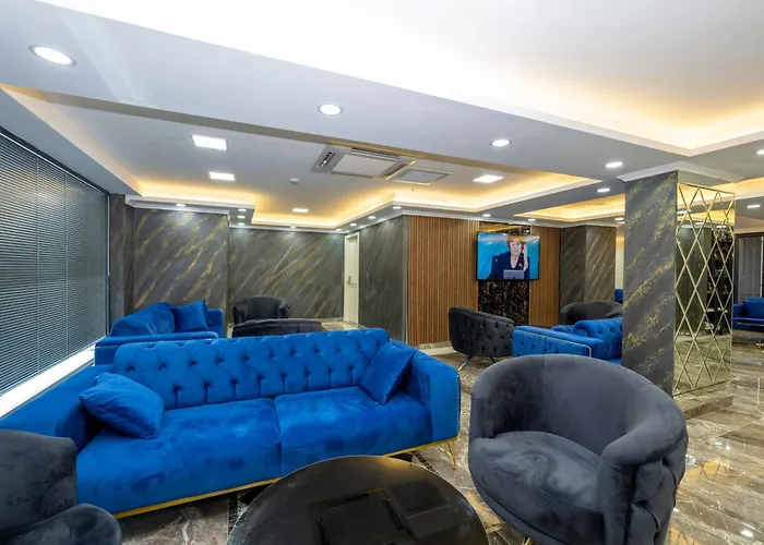 Skystar Deluxe Hotel