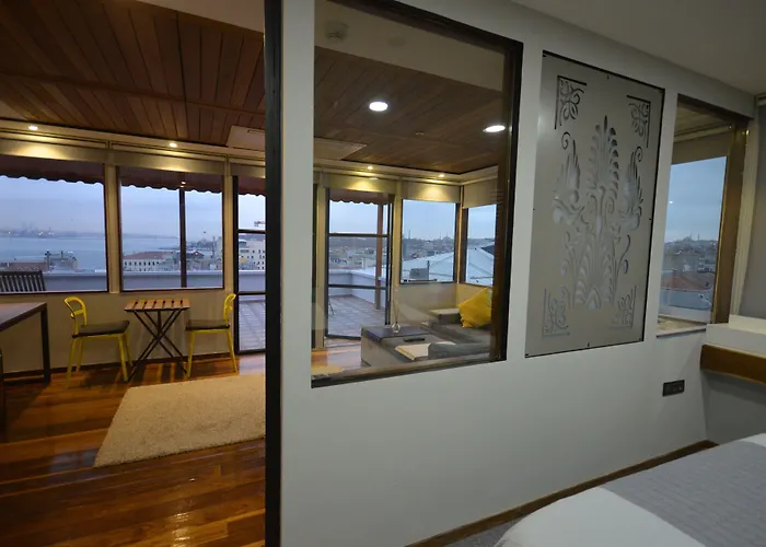 Uenver Galata Apart