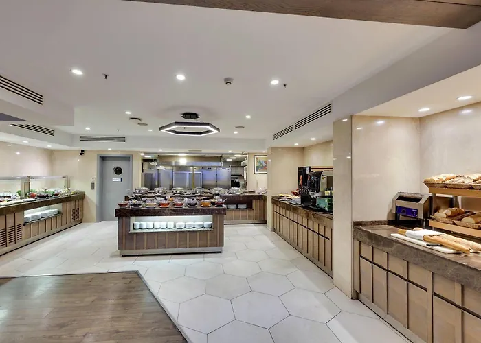 Ramada By Wyndham Old City