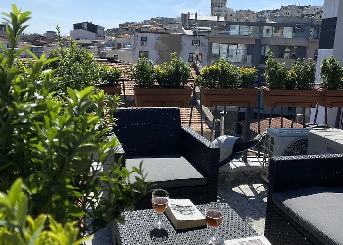 Galata Vav Suites