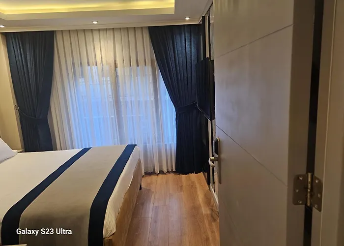 Regency World Hotel