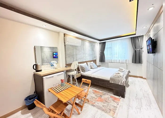 Blue Mansion Hotel & Flats