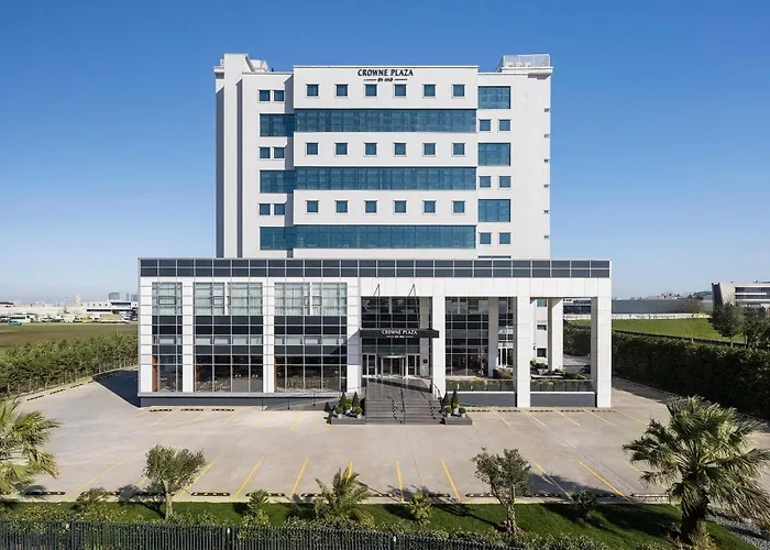 Crowne Plaza - West