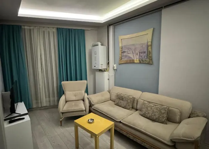 Arya Hotel
