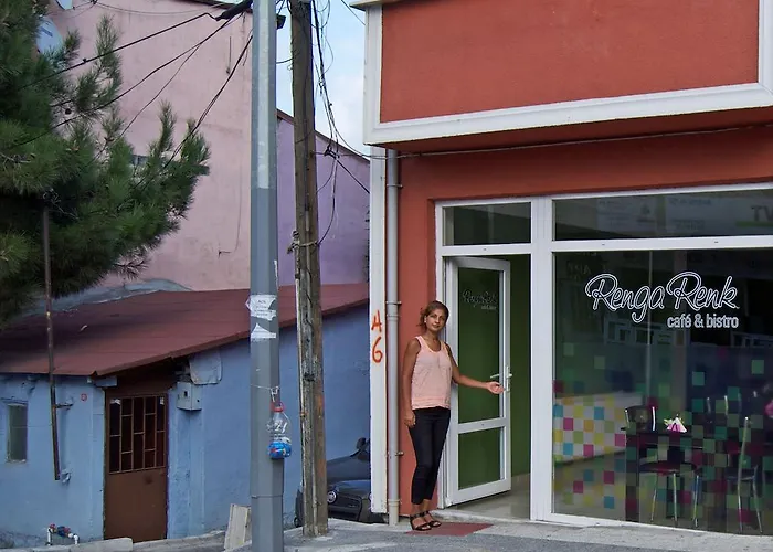 Rengarenk Hostel & Pension